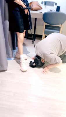 图片[2]_【尤黎】母畜-狗链遛狗/磕头/叼白袜/近距离舔闻裸足 bf29233_HD绳艺资源