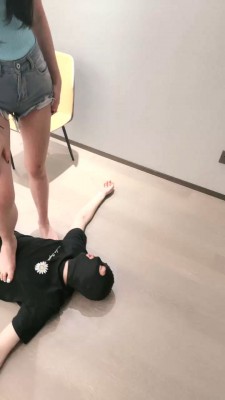 图片[6]_【诗酒年华】素人S-转胯爬行/裸足踩踏/喝口水 bf29257_HD绳艺资源