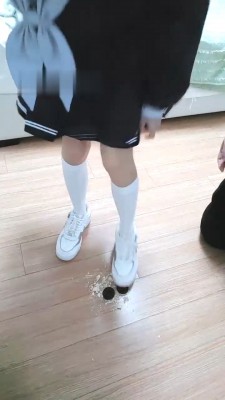 图片[6]_【奶味小仙女】萝莉主小白鞋及膝白袜-舔鞋底/踩喂食/裸足踩脚垫 bf29216_HD绳艺资源