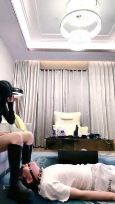 图片[3]_【维妮】艺术装置塞嘴/长靴全体重踩踏/转胯/裸足狂舔 bf29175_HD绳艺资源