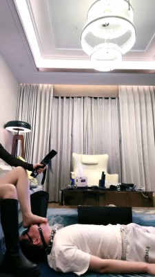 图片[5]_【维妮】艺术装置塞嘴/长靴全体重踩踏/转胯/裸足狂舔 bf29175_HD绳艺资源