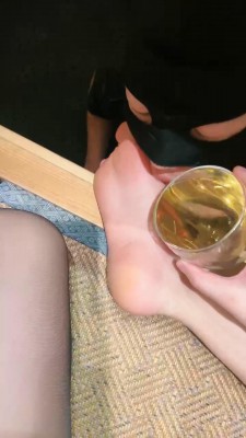 图片[7]_【琪琪大人】日料店恋足伺候/喂食 bf29186_HD绳艺资源