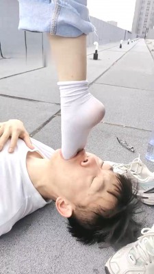 图片[8]_【欣欣】户外阳台舔鞋/咀嚼白袜/气味羞辱/裸足碾压踩 bf29166_HD绳艺资源