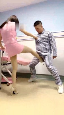 图片[9]_【伊晨】真实医院护士-舔脚舔鞋/转胯训练骑马口水【双视角版】bf29151_HD绳艺资源