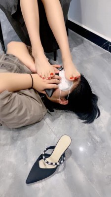 图片[5]_【尤黎】母畜-骑摇摇马/夹头遛狗/舔闻裸足夹舌头 bf29438_HD绳艺资源