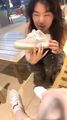 【橘子没熟】保安和监控社死体验-耳光/高难度挑战踢踹踩头/口水吐地舔 bf29467_HD绳艺资源