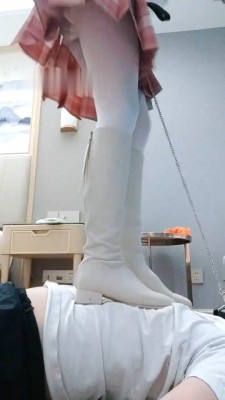 图片[4]_【羌爷】萝莉主大热天靴子与狗【完整版】 bf29414_HD绳艺资源