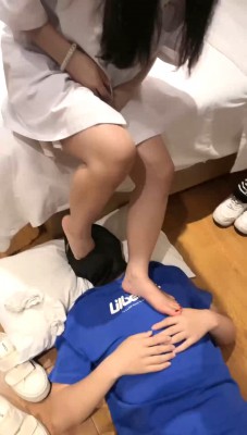 图片[11]_【伊诺】护士小姐姐玩病人-小白鞋白袜-踩踏坐脸窒息 bf29416_HD绳艺资源