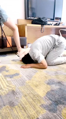 图片[4]_【尤黎】面试直播狗-狗链遛狗/运动鞋踩/船袜捂脸/咀嚼袜子 bf29305_HD绳艺资源