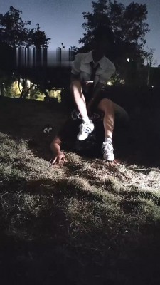 【米奥】户外遛狗-贝壳头白袜踩/舔脚/骑马 bf29317_HD绳艺资源