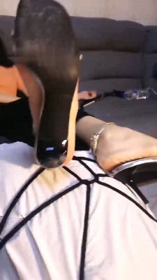 图片[2]_【冷鸢大大】袋子套头艺术窒息/踩踏当脚垫 bf29351_HD绳艺资源