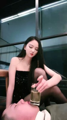 图片[10]_【司宁青】喂口水/黑丝高跟诱惑/踩踏脚喂食 bf29362_HD绳艺资源