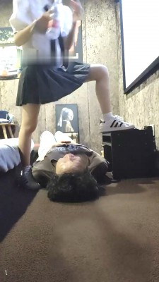 图片[5]_【米奥】私人影院-贝壳头白袜踩/头顶鞋子/裸足插嘴 bf29318_HD绳艺资源