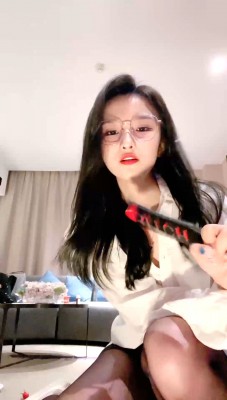 图片[10]_【uuu】丝袜包裹全身sp/踩踏坐脸踩狗头 bf29350_HD绳艺资源