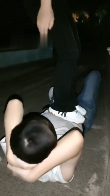 图片[6]_【楼遥】户外阳台小白鞋棉袜全体重踩踏 bf29493_HD绳艺资源