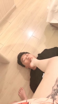 图片[4]_【香芋朱朱】素人S调-闻舔小白鞋白袜/踩踏耳光提档【完整版】 bf29454_HD绳艺资源