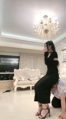 图片[9]_【桃幼幼】双S-高跟踩虐/踢踹/骑马转胯/耳光抽【双视角版】 bf29462_HD绳艺资源