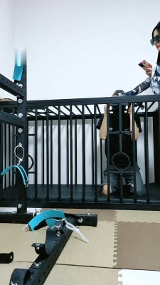 【媚娘】狗笼圈养绿帽狗/高跟踩虐舔 JS23061302_HD绳艺资源