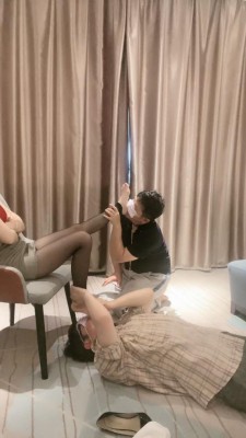 图片[4]_【筱月】犬化训练双奴-高跟虐乳/踢裆坐垫/喂吃浓痰 bf29471_HD绳艺资源