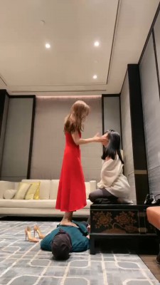 图片[3]_【艺术训练视频】【美美子】母畜-奴下奴-踩踏/白袜塞嘴/喂口水/桌下伺候_HD绳艺资源