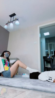 图片[6]_【艺术训练视频】【亦瞳】小白鞋白袜S-提档/踩狗头/全体重踩踏_HD绳艺资源