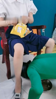 图片[2]_【魔鬼天使】伺候主人下班-咀嚼嘴洗丝袜/骑马_HD绳艺资源