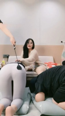 【小羊】夫妻主VS情侣奴-肉丝脚踩/训练_HD绳艺资源