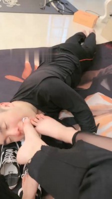 图片[7]_【鱼糯糯】双S-长靴运动鞋踢踹/耳光/吊绑/闻臭袜/骑马_HD绳艺资源