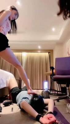 图片[10]_【莫瑶大大】双S-小白鞋瑜伽裤/骑马坐头/踩踏深喉【双视角版】_HD绳艺资源