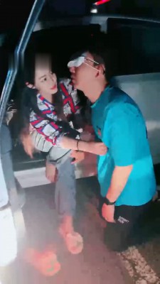 图片[5]_【小欣欣】户外-车外舔脚/掐乳/喂口水_HD绳艺资源