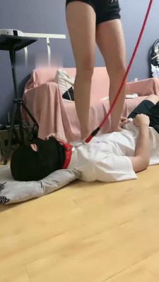 图片[6]_【金桔小主】长腿S空军一号白船袜踩狗子_HD绳艺资源