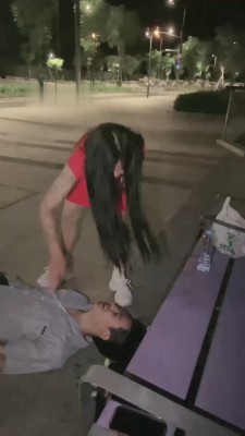 图片[9]_【饼干大大】户外-舔脏小白鞋/口吐喂食/白袜塞嘴/遛狗爬行 B2164_HD绳艺资源