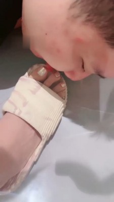 图片[6]_【长沙雪王】绿帽伺候女友起床洗漱 B2217_HD绳艺资源