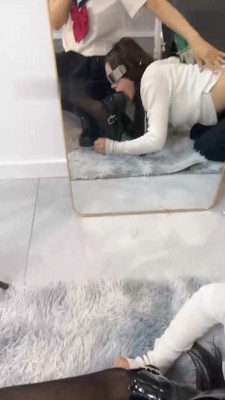 图片[2]_【橙宝】母畜犬化训练-跪舔吃袜子/吐舌头卖萌_HD绳艺资源