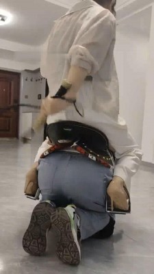 图片[2]_【辣姐】训练道具骑乘训练/骑着擦地/训练/深喉耳光/舔脚_HD绳艺资源