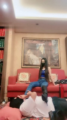 图片[2]_【猫神大人】腿绞/长靴裸足踩踏/踢踹_HD绳艺资源