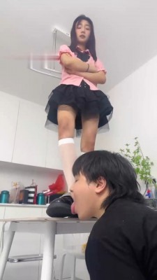 【狗哥】术术S退圈最后一调-皮鞋白丝闻舔羞辱【完整版】_HD绳艺资源