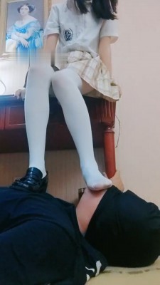 【羌爷】JK白丝皮鞋-提档/踩踏/脚窒息/人肉坐垫【完整版】_HD绳艺资源