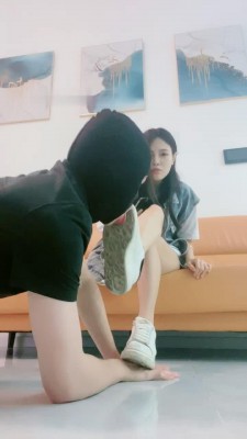 图片[5]_【甜一】小白鞋碾狗爪/踩跺鞋底擦舌头/深喉插出血【完整版】_HD绳艺资源