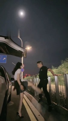 图片[9]_【禾未】户外高跟提档/闻舔小白鞋白袜/狗链骑马遛狗【双视角版】_HD绳艺资源