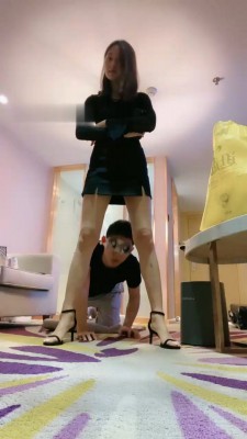 图片[8]_【艾莉】热辣女上司/踩食物喂食/骑马转胯/圣水 bf31424_HD绳艺资源