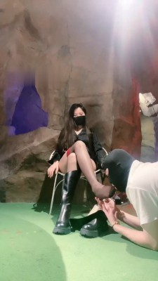 图片[6]_【琪琪大人】户外山洞里驯化抖M bf31436_HD绳艺资源