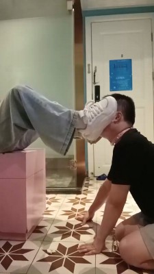 图片[5]_【爱可呀】大学生S-白袜超脏白鞋气味羞辱_HD绳艺资源