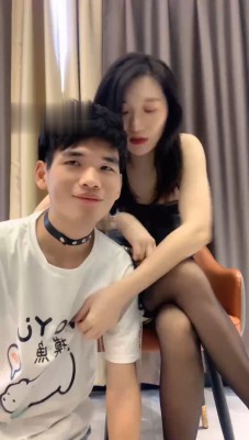 图片[4]_【小麦】犬化三只狗-黑丝脚踩/掐乳训练/喂口水_HD绳艺资源