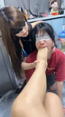 图片[2]_【橙宝】双母畜进行时- 互相踢裆/坐垫舔脚高跟插嘴/sp_HD绳艺资源