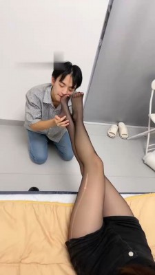 图片[5]_【奶罐】腿绞/舔短靴黑丝/踩踏艺术喂食【完整版】_HD绳艺资源