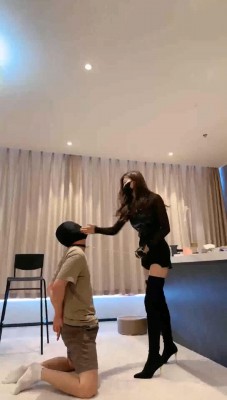 图片[5]_【美美子】过膝靴高难度挑战踢裆/胯下耳光羞辱/高跟虐舌插嘴【完整版】_HD绳艺资源