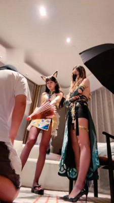 【维妮】双主cos专场-黑丝高跟踩/手铐绑/骑马【双视角版】_HD绳艺资源