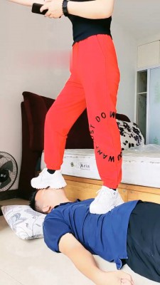 图片[2]_【郡主大人】小白鞋-提档/全体重踩踏/人体鞋刷【双视角版】_HD绳艺资源