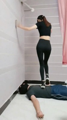 图片[2]_【美娜格格】巅峰之作疯狂夺魂-多鞋踩踏深喉场【双视角版】_HD绳艺资源